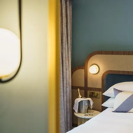 Grange Hotel 4*