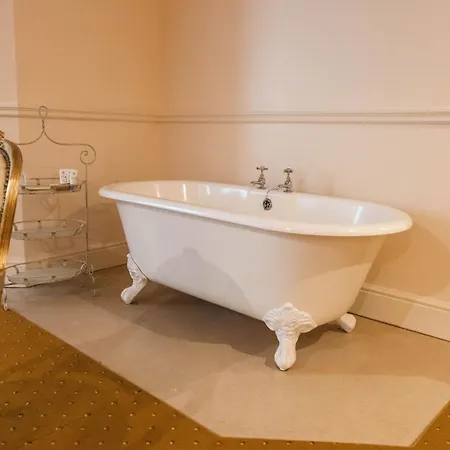 Grange Hotel 4*