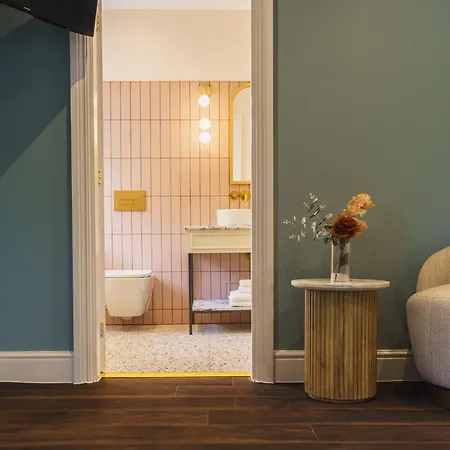 Grange Hotel 4*