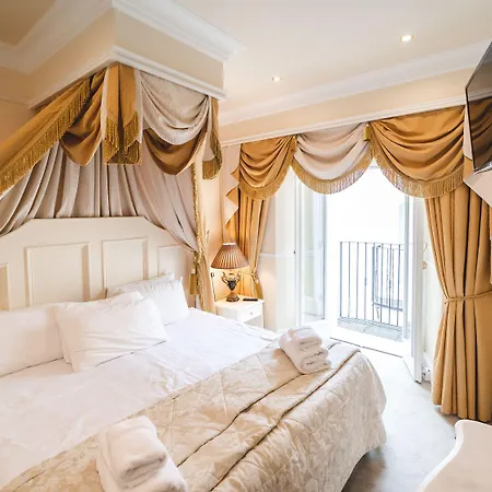Hotel Grange Hotel 4*